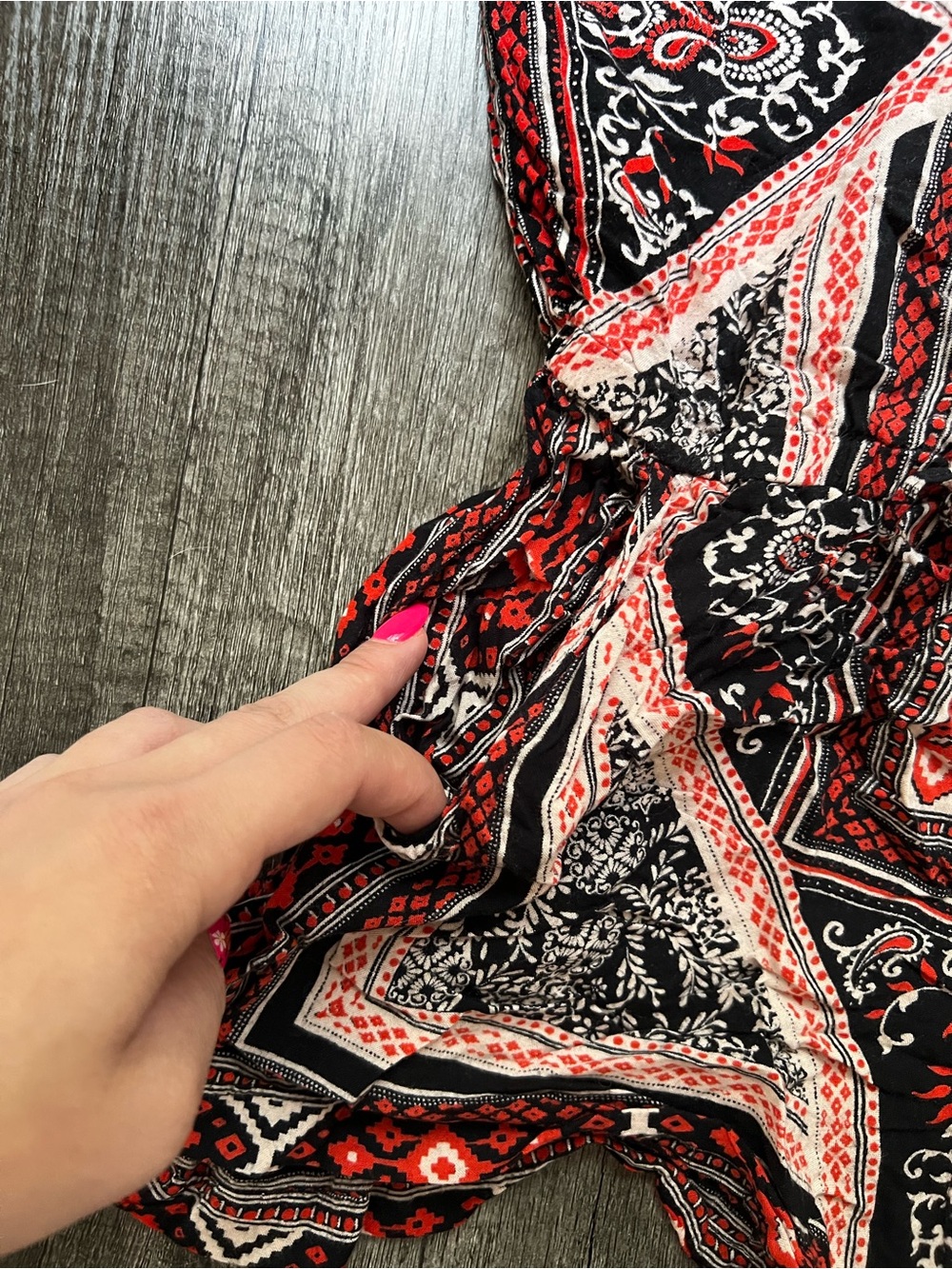 Strapless Patterned Romper - Picture 4 of 8